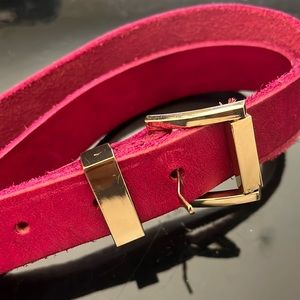 Woman leather red belt